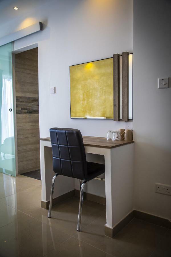 The Pearl Luxury Guest House St. Paul's Bay Buitenkant foto