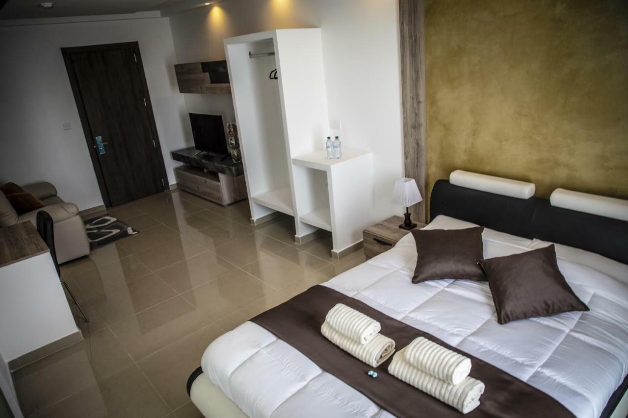 The Pearl Luxury Guest House St. Paul's Bay Buitenkant foto